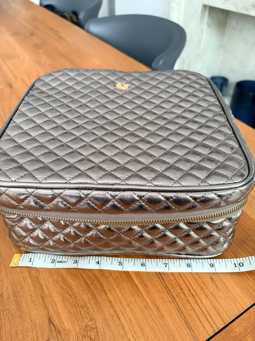 Pearl Quilted Collection Mini Diva Makeup Travel Case NWOT